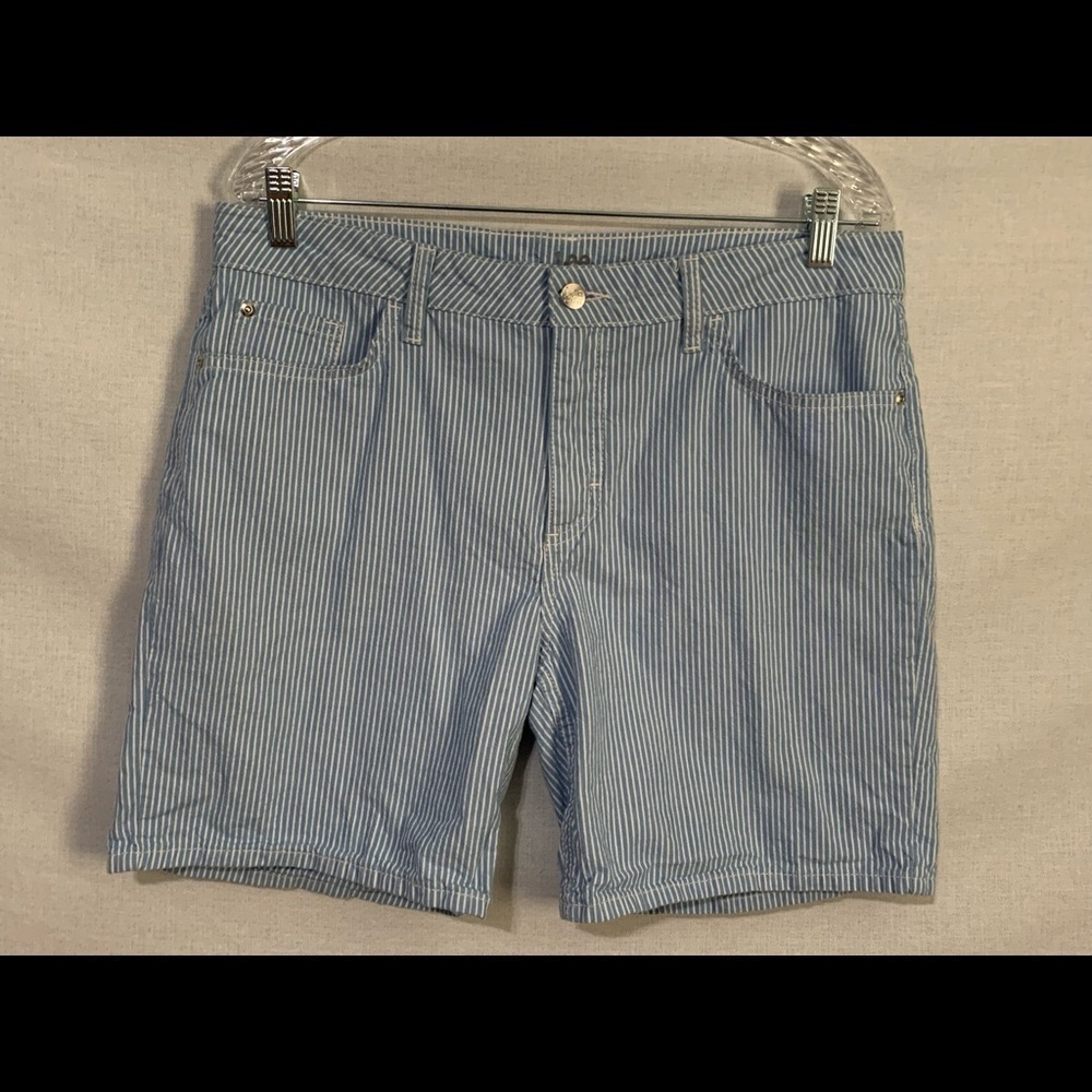 Lee Riders Women's Size 12 Midrise Blue/White Striped Bermuda Shorts